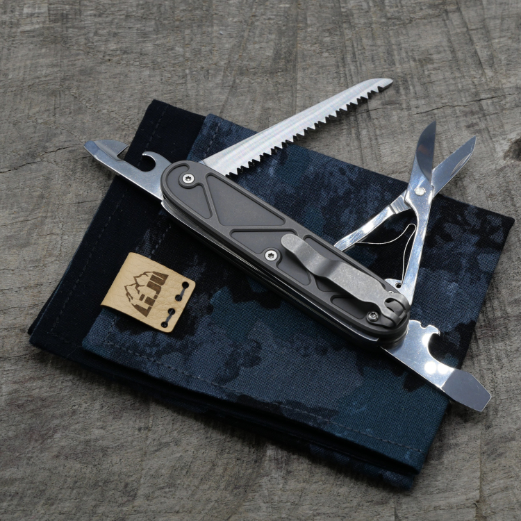 TITAN - TRIANGLE mit CLIP - dark wash - BLADELESS - Titan Grade 5  (Ti 6AI 4V)  - 93mm
